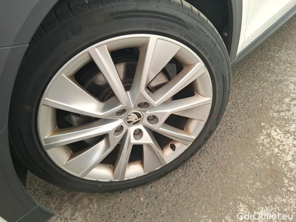  Skoda  Octavia  Break Scout 4x4 2.0 TDI 200CV BVA7 E6d #4