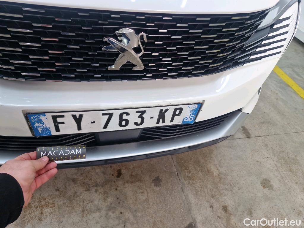  Peugeot  3008 PEUGEOT  / 2020 / 5P / SUV BlueHDi 130 S&S EAT8 Allure Pack #40