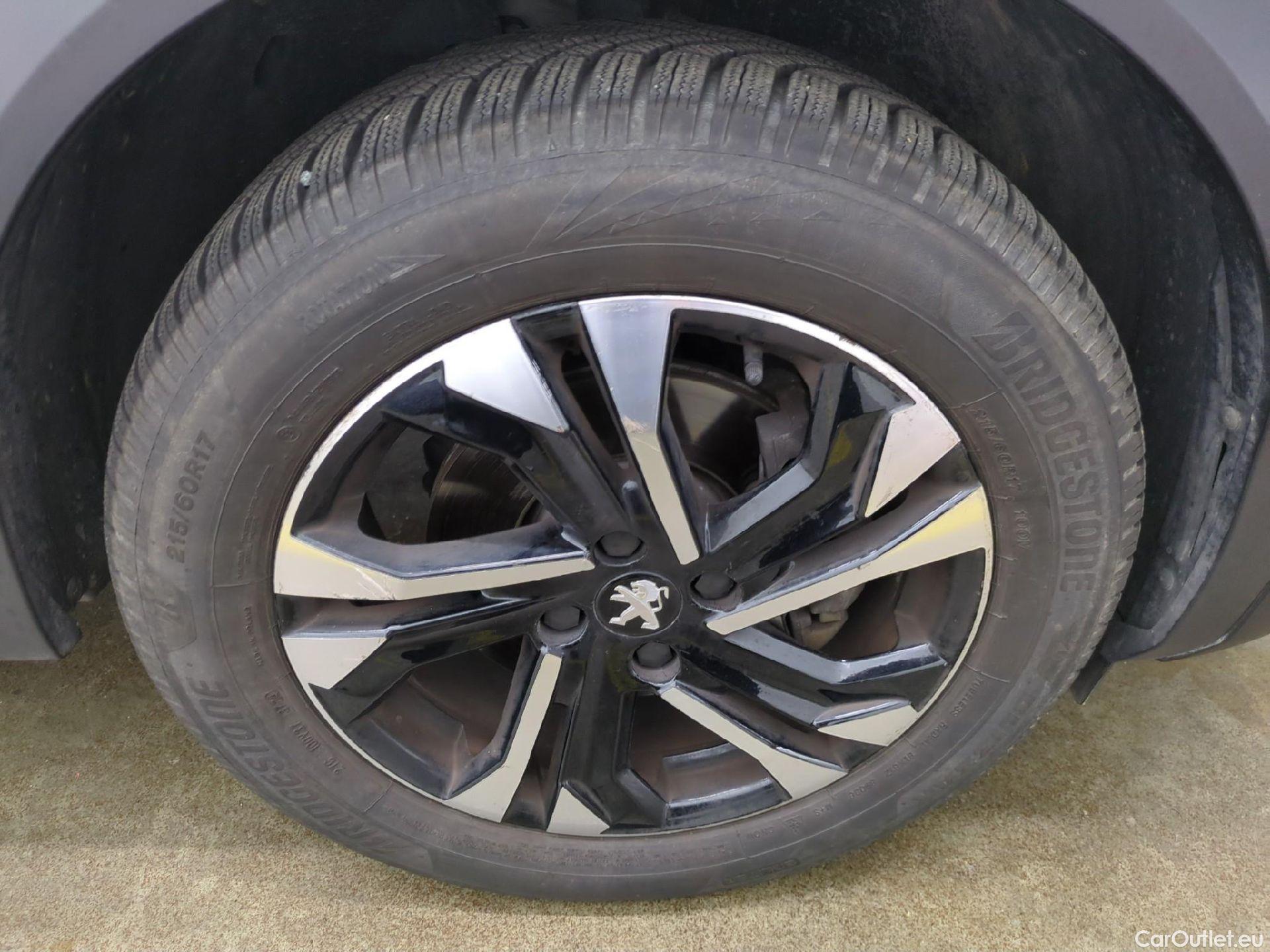  Peugeot  2008  Allure Business 1.5 HDi 130CV BVA8 E6d #3