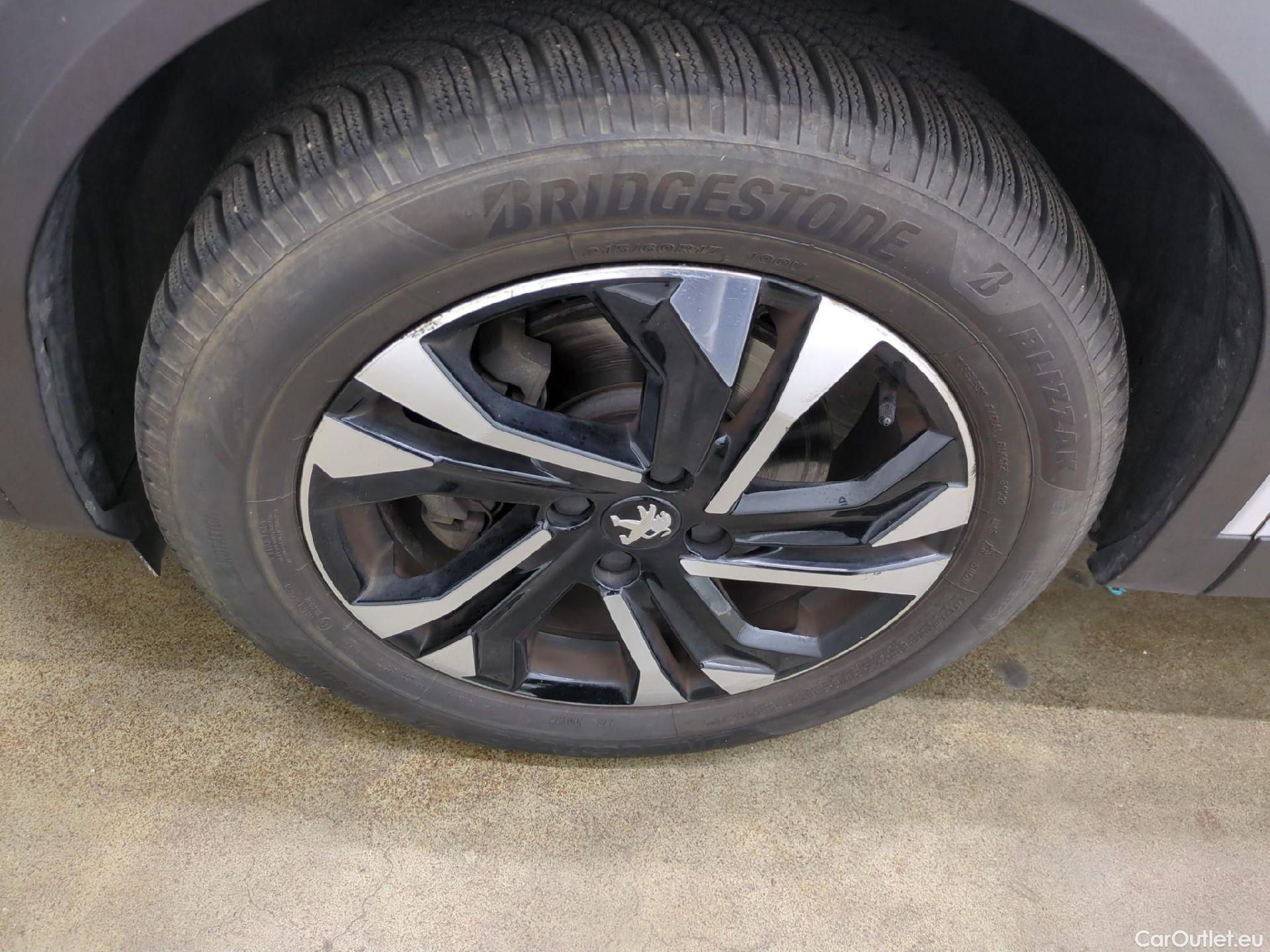  Peugeot  2008  Allure Business 1.5 HDi 130CV BVA8 E6d #9