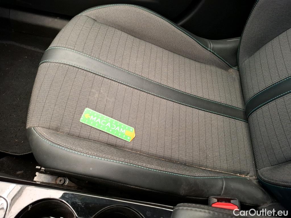  Peugeot  2008  Allure 1.5 HDi 130CV BVA8 E6d #9