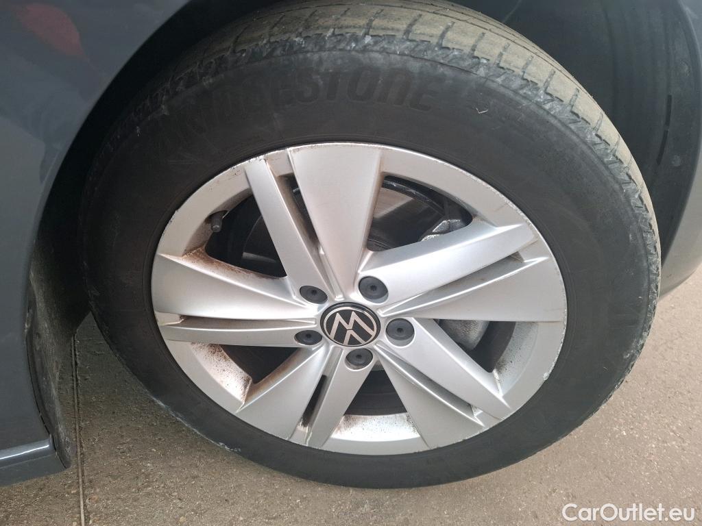  Volkswagen  Golf  VOLKSWAGEN 2020 5P Berline 2.0 TDI SCR 150 DSG7 Life Busi #13