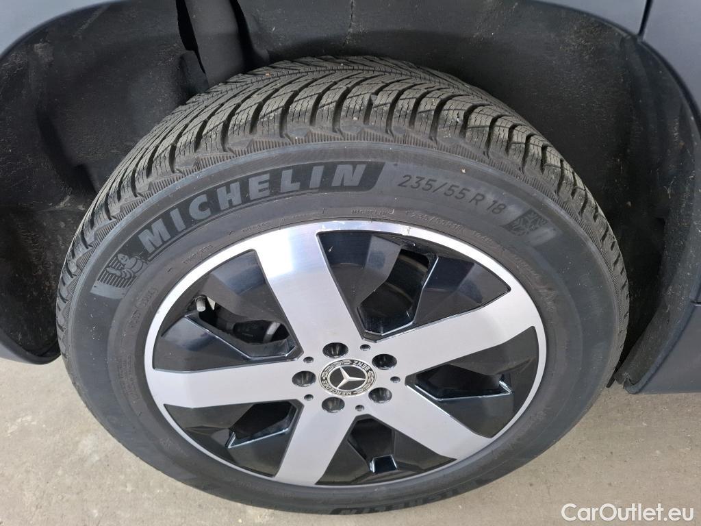  Mercedes  GLB MERCEDES-BENZ  / 2019 / 5P / SUV  200 d Business Line #37
