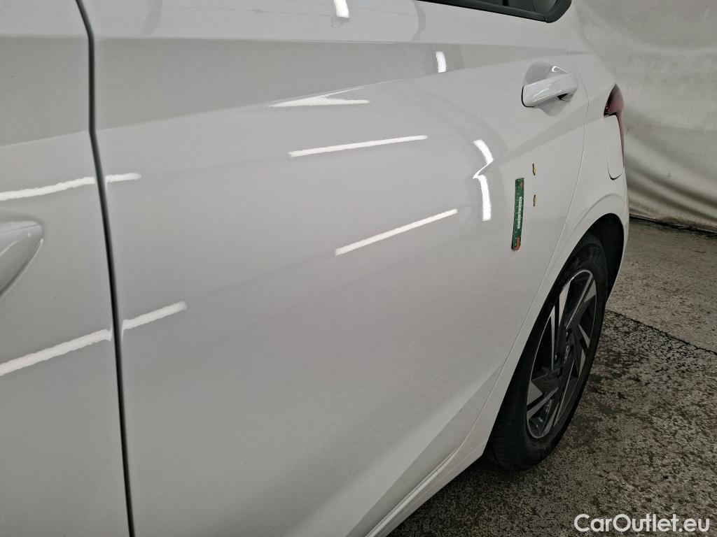 Hyundai  i20  Intuitive 1.2 85CV BVM5 E6d #14