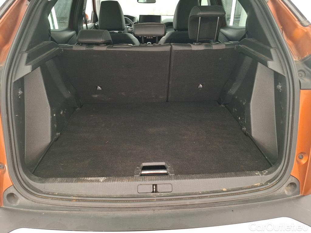  Peugeot  2008 PEUGEOT  / 2019 / 5P / Crossover BLUEHDI 110 S&S ALLURE BUSINESS #23