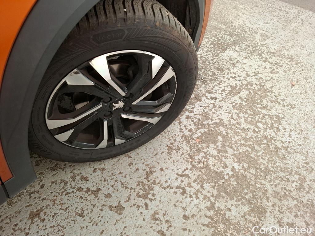  Peugeot  2008 PEUGEOT  / 2019 / 5P / Crossover BLUEHDI 110 S&S ALLURE BUSINESS #24