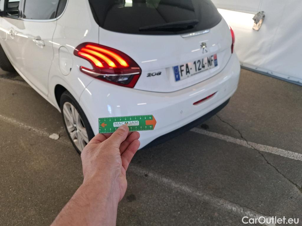  Peugeot  208 PEUGEOT  / 2015 / 5P / Berline &BLUEHDI 100 S&S ALLURE BUSINESS #21