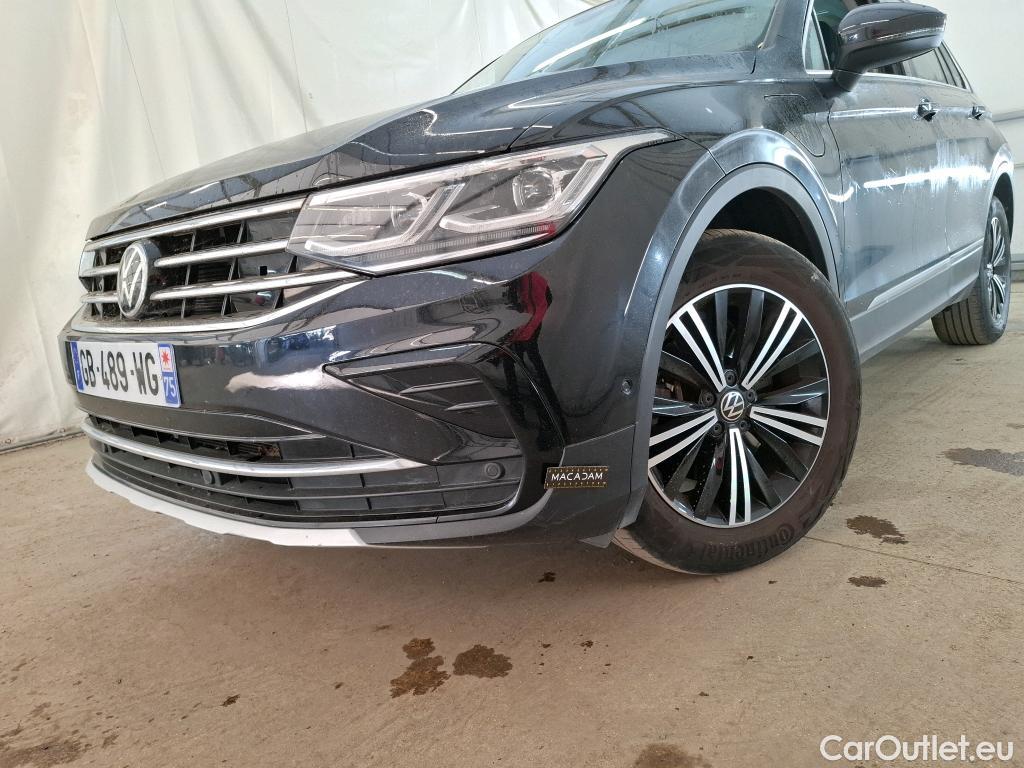  Volkswagen  Tiguan VOLKSWAGEN  / 2020 / 5P / SUV 1.4 eHybrid 245 DSG6 Elegance Exclusive #36