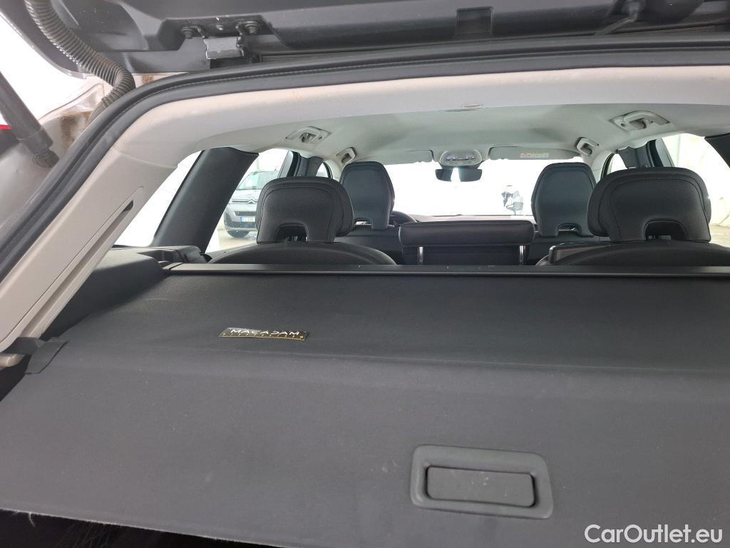  Volvo  XC60 VOLVO  5p SUV B4 AWD 197 Geartro 8 Momentum #9