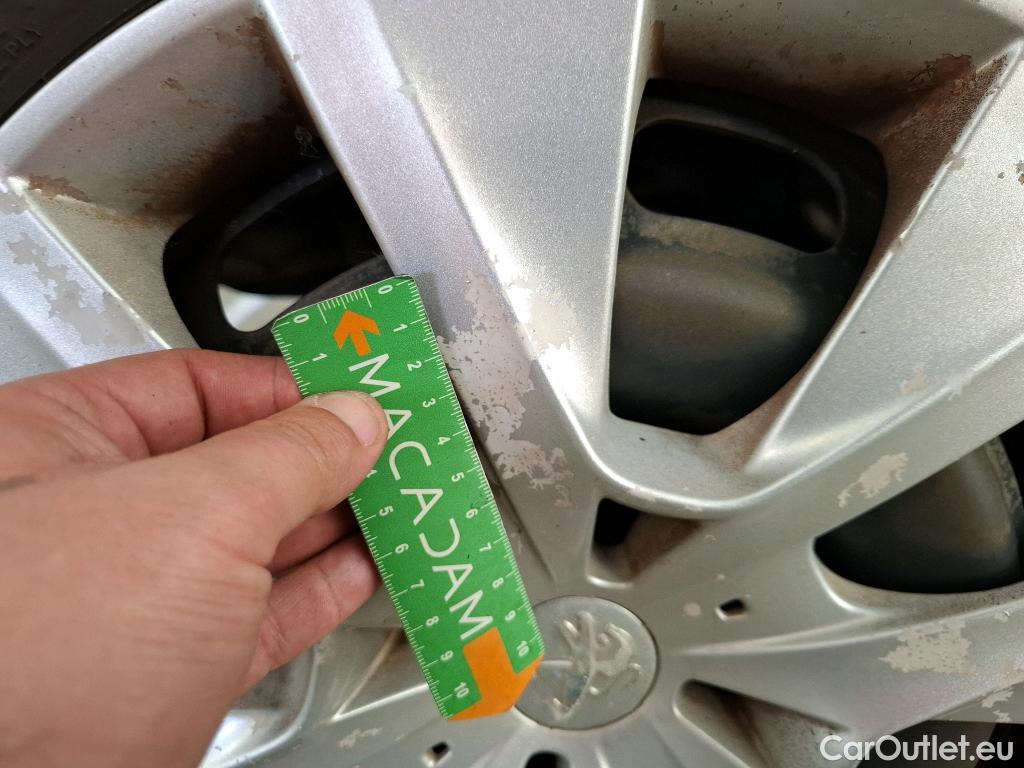  Peugeot  208 PEUGEOT  Affaire / 2015 / 5P / Berline &BlueHDi 100 €6.c S&S PREMIUM PACK #65
