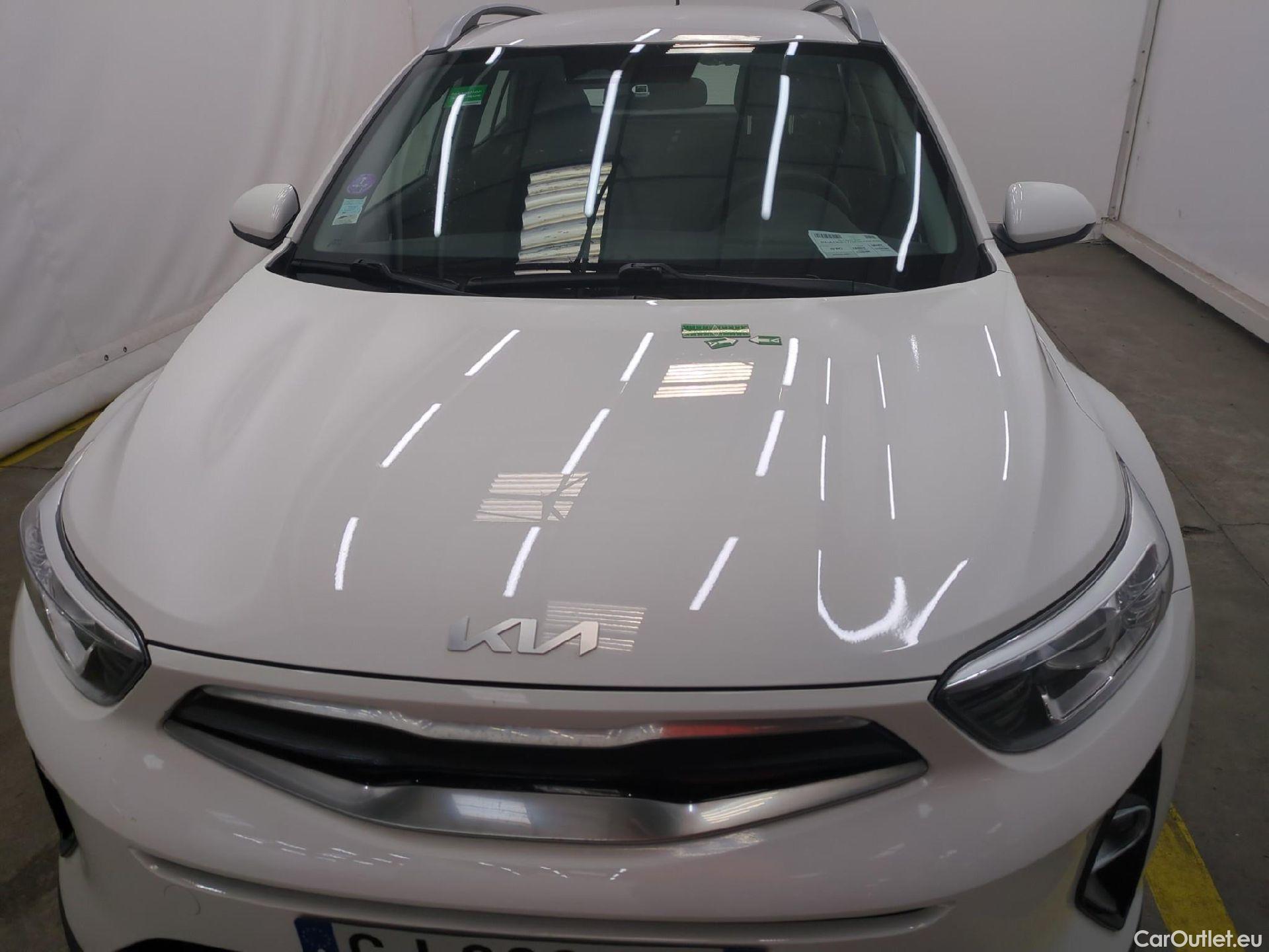  KIA  STONIC  / 2020 / 5P / SUV 1.0 T-GDI 120 MHEV ACTIVE BUSI DCT7 / TRANSFO VP/VF #30