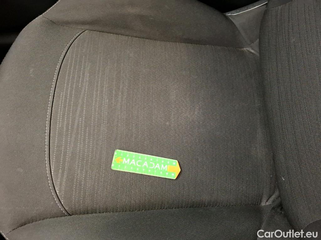  Peugeot  208 PEUGEOT  Affaire / 2015 / 5P / Berline &BlueHDi 100 €6.c S&S PREMIUM PACK #36