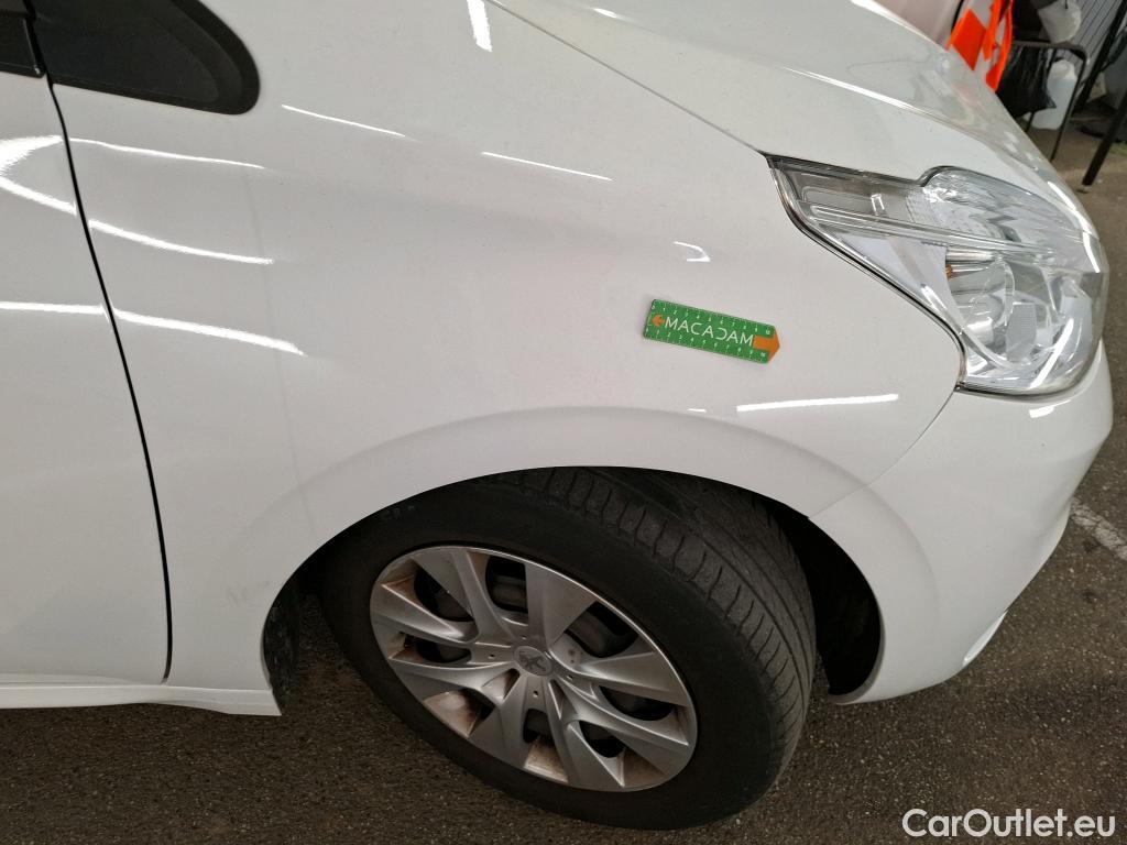  Peugeot  208 PEUGEOT  Affaire / 2015 / 5P / Berline &BlueHDi 100 €6.c S&S PREMIUM PACK #10