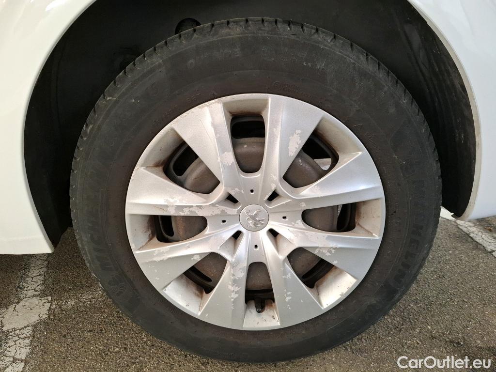  Peugeot  208 PEUGEOT  Affaire / 2015 / 5P / Berline &BlueHDi 100 €6.c S&S PREMIUM PACK #53