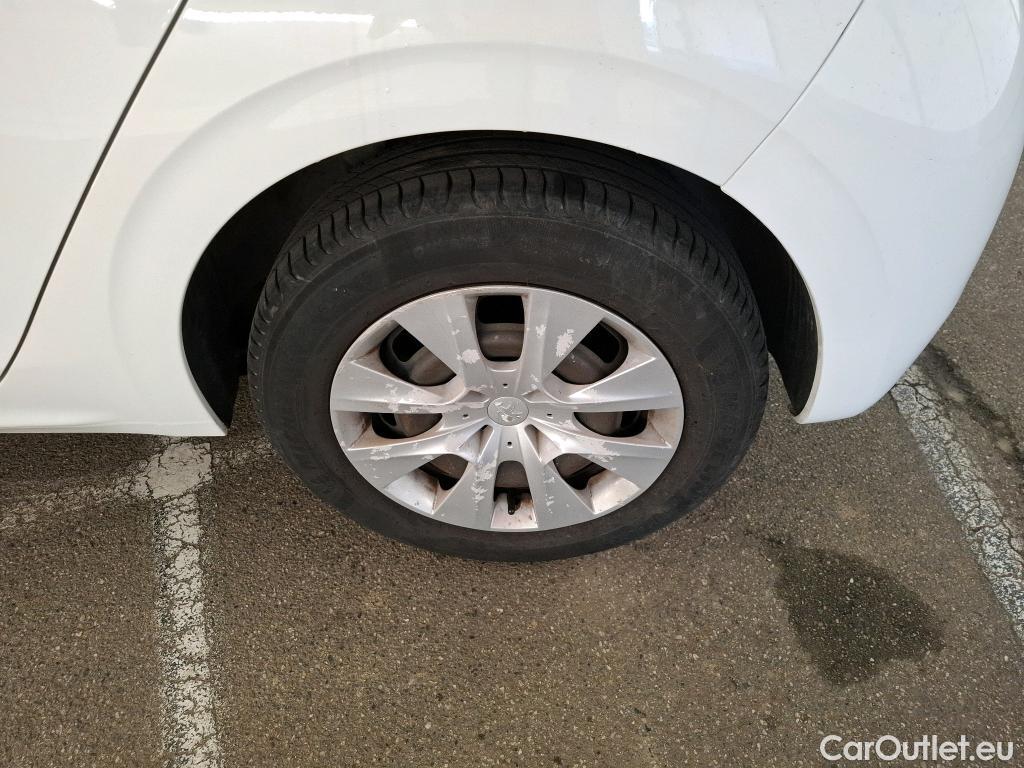  Peugeot  208 PEUGEOT  Affaire / 2015 / 5P / Berline &BlueHDi 100 €6.c S&S PREMIUM PACK #52