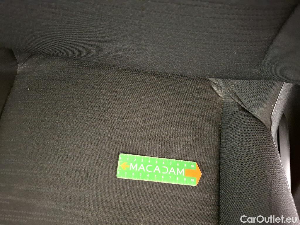  Peugeot  208 PEUGEOT  Affaire / 2015 / 5P / Berline &BlueHDi 100 €6.c S&S PREMIUM PACK #35