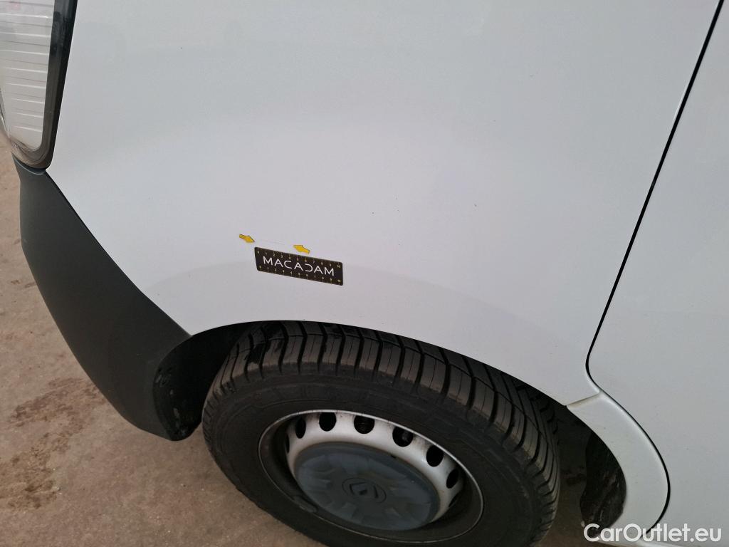  Renault  Master RENAULT  / 2019 / 4P / Fourgon tôlé FG Tr GCF F2800 L1H1 Blue dCi 135 #40