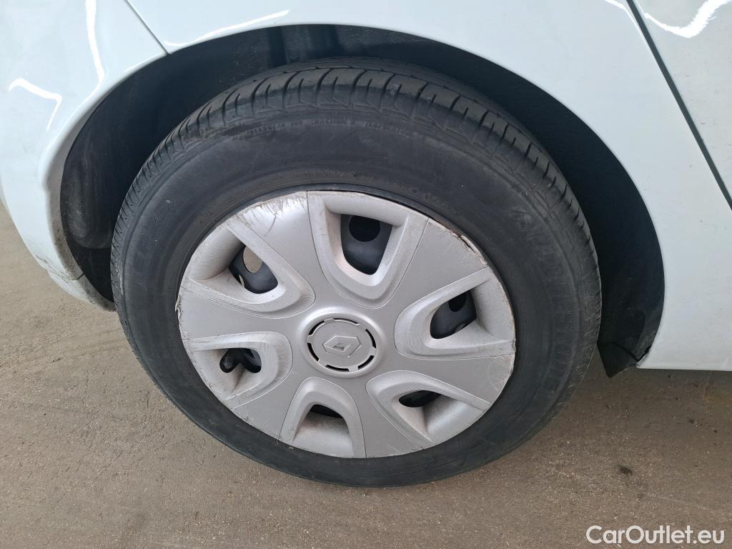  Renault  Clio  IV Air 1.5 dCi 90CV BVM5 E6 #33