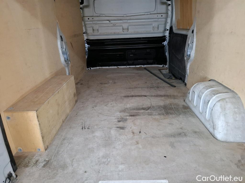  Renault  Trafic RENAULT  VU 4p Fourgon FG GCF L2H1 1300 dCi 120 #6