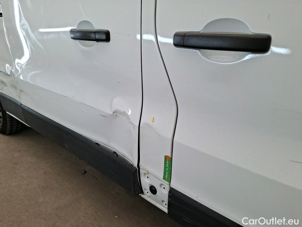  Renault  Trafic  III Fourgon L2H1 3T Grand Confort 2.0 dCi 130CV BVM6 E6d #64