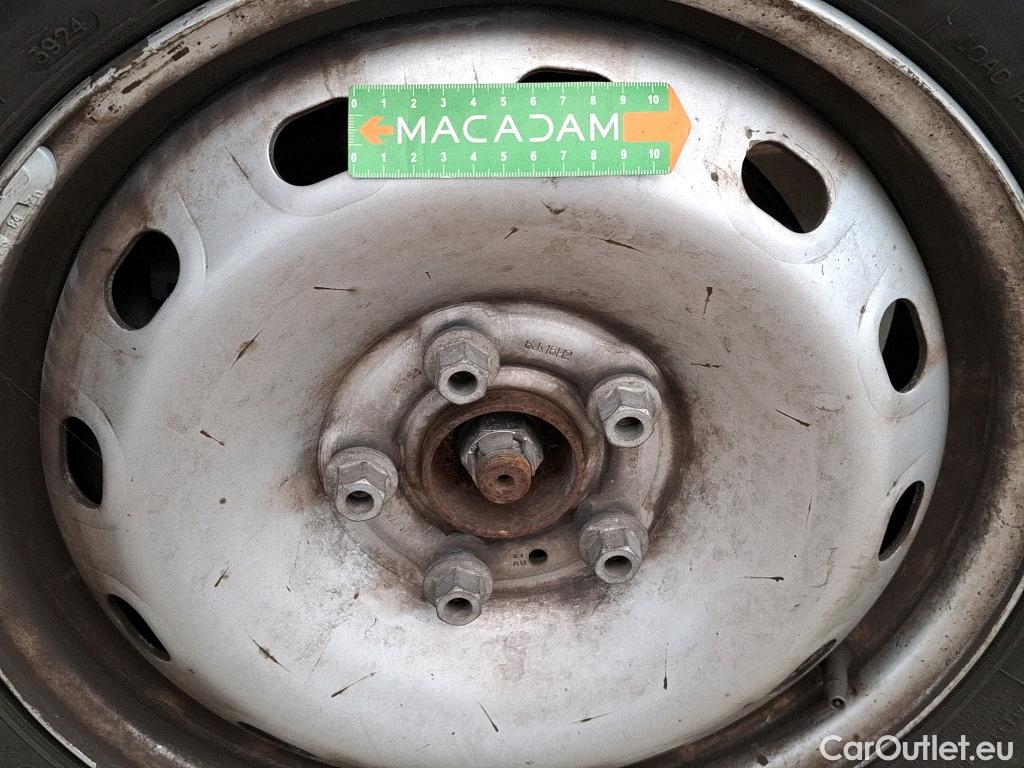  Renault  Trafic  III Fourgon L2H1 3T Grand Confort 2.0 dCi 130CV BVM6 E6d #93