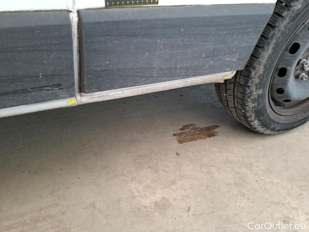  Renault  Trafic RENAULT  VU 4p Fourgon FG GCF L2H1 1300 dCi 120 #26