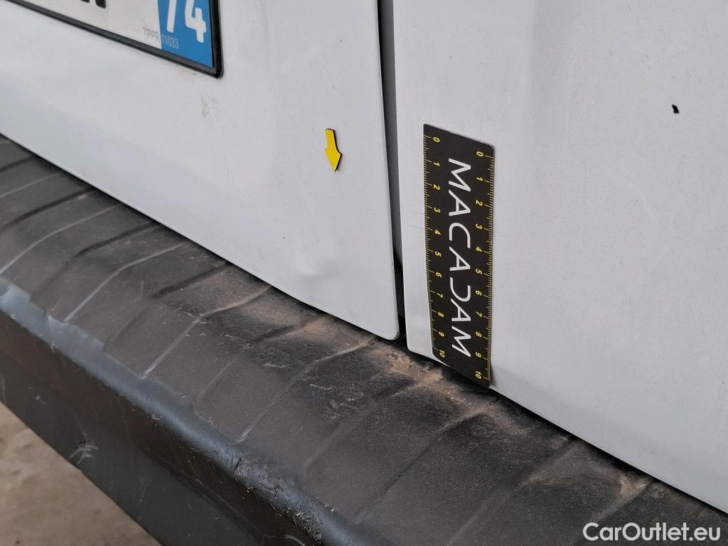  Renault  Trafic RENAULT  VU 4p Fourgon FG GCF L2H1 1300 dCi 120 #20