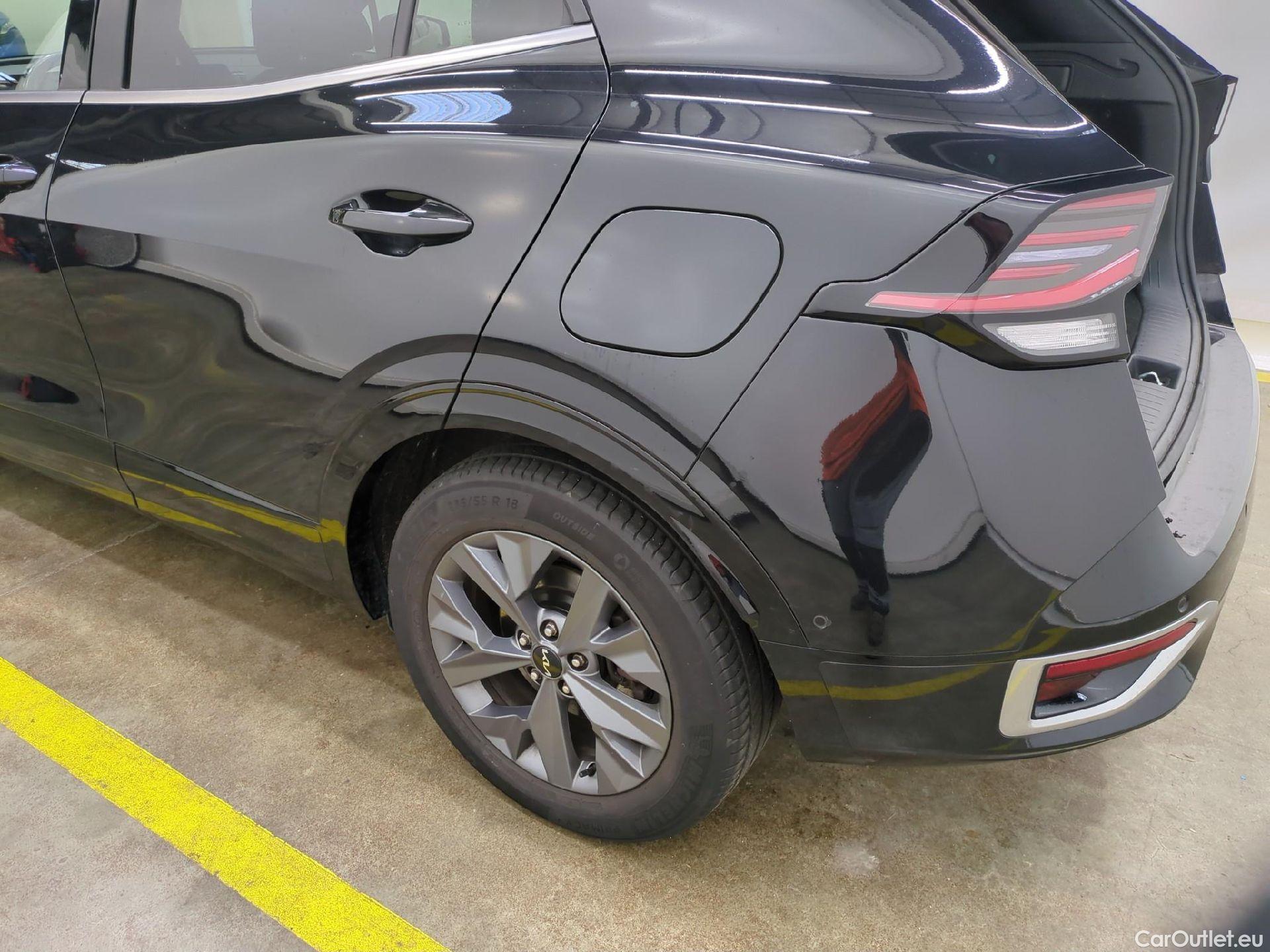  KIA  Sportage KIA  / 2021 / 5P / SUV 1.6 T-GDI 230 HEV AUTO 4WD GT-LINE PREMI #31