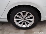  Volkswagen  Passat VOLKSWAGEN  / 2019 / 5P / STATION WAGON VAR. 2.0 TDI SCR EVO 110KW BUSINESS #102