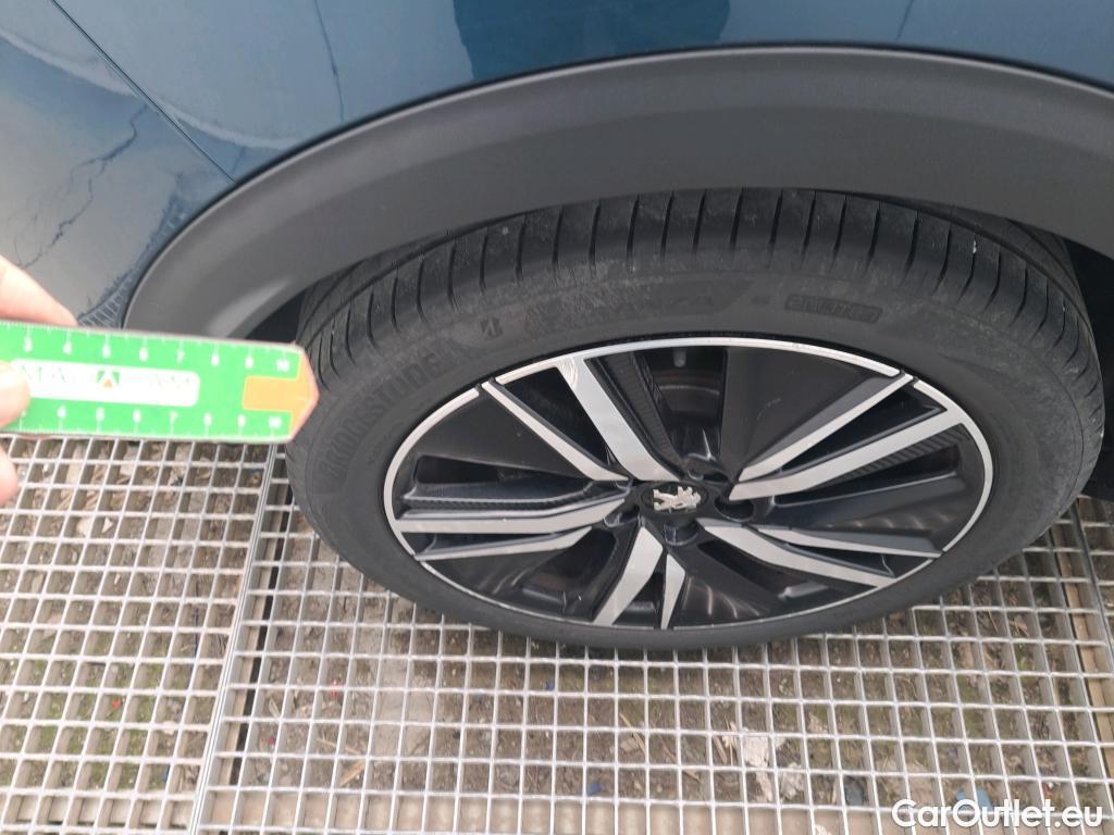  Peugeot  3008 PEUGEOT  / 2020 / 5P / todoterreno 1.5 BlueHDi 96kW S&S GT Pack EAT8 #14
