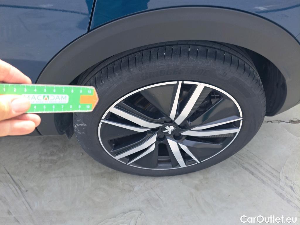  Peugeot  3008 PEUGEOT  / 2020 / 5P / todoterreno 1.5 BlueHDi 96kW S&S GT Pack EAT8 #12