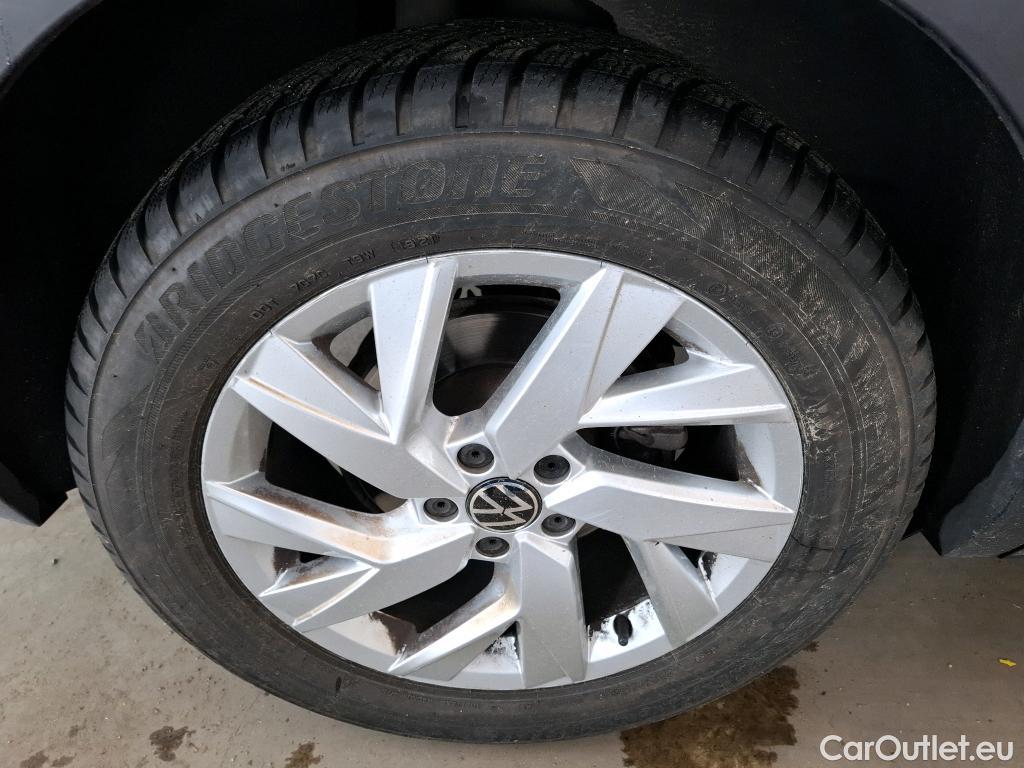  Volkswagen  Tiguan VOLKSWAGEN  / 2020 / 5P / SUV 1.5 TSI 150 DSG7 Elegance #8