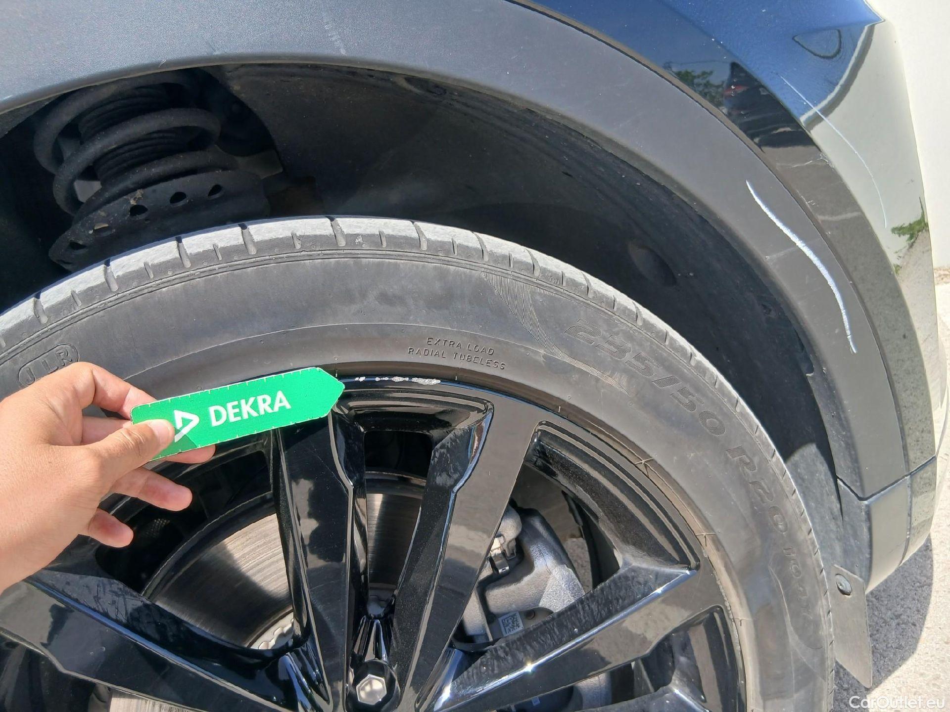  Jaguar  E-PACE JAGUAR  / 2017 / 5P / todoterreno 1.5 I3 PHEV 309 PS AWD Auto R-Dynamic S #22