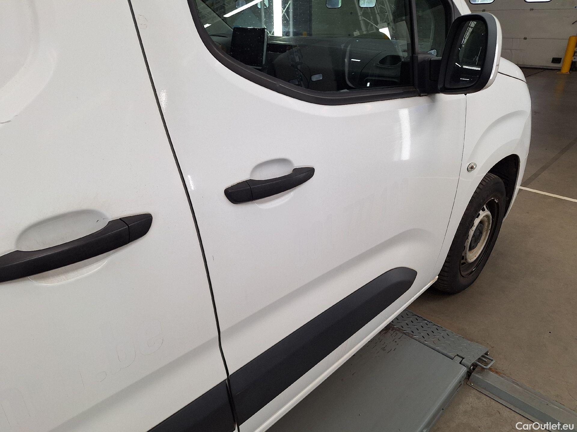  Opel  Combo Opel, _ '18, Opel  1.6 D B.Inj 73kW 2.0T L1H1 Edition 4d #24