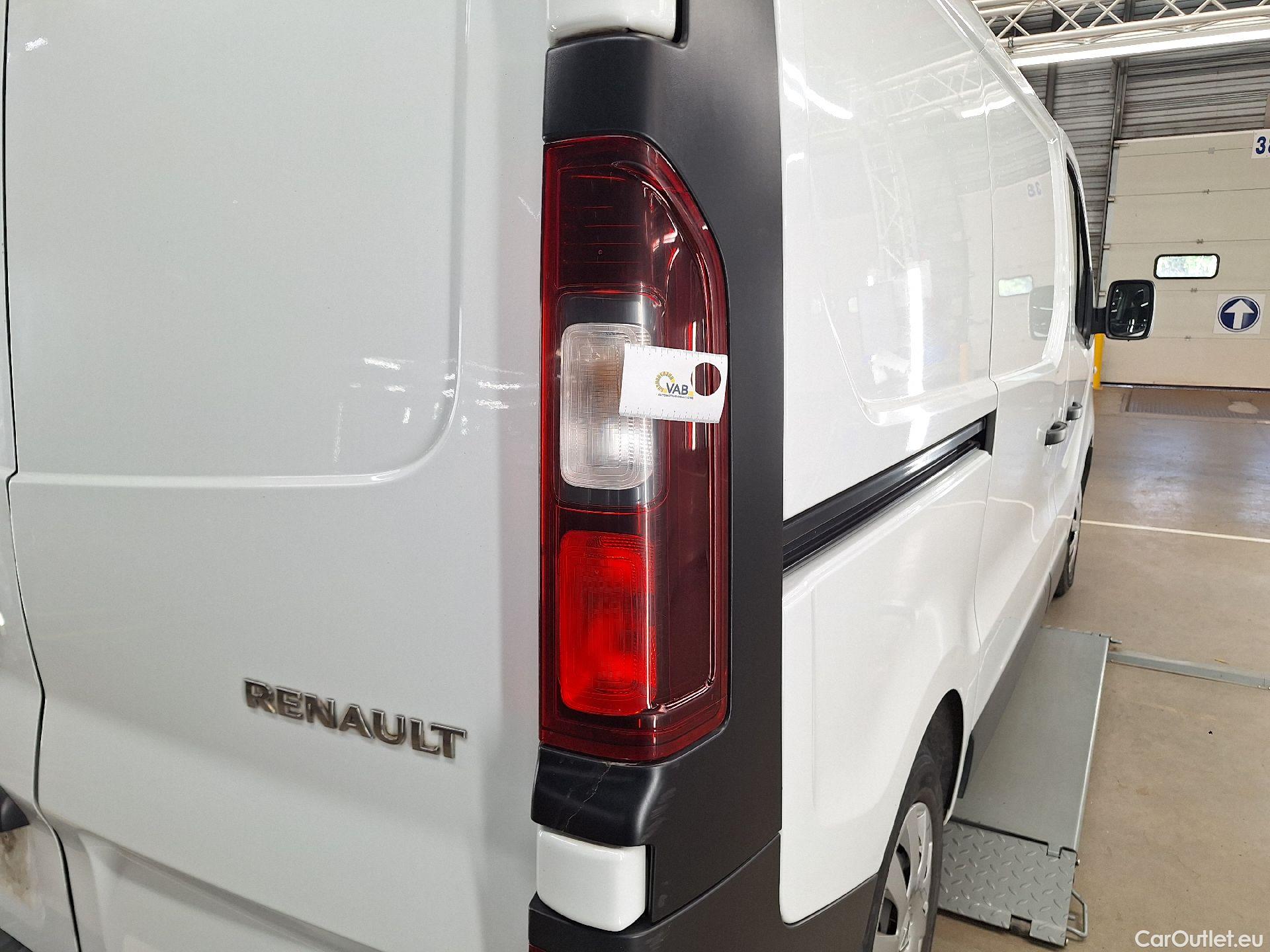  Renault  Trafic Renault, _ '14, Renault  L1H1 dCi 120 Grand Confort 2.7T 4d #14