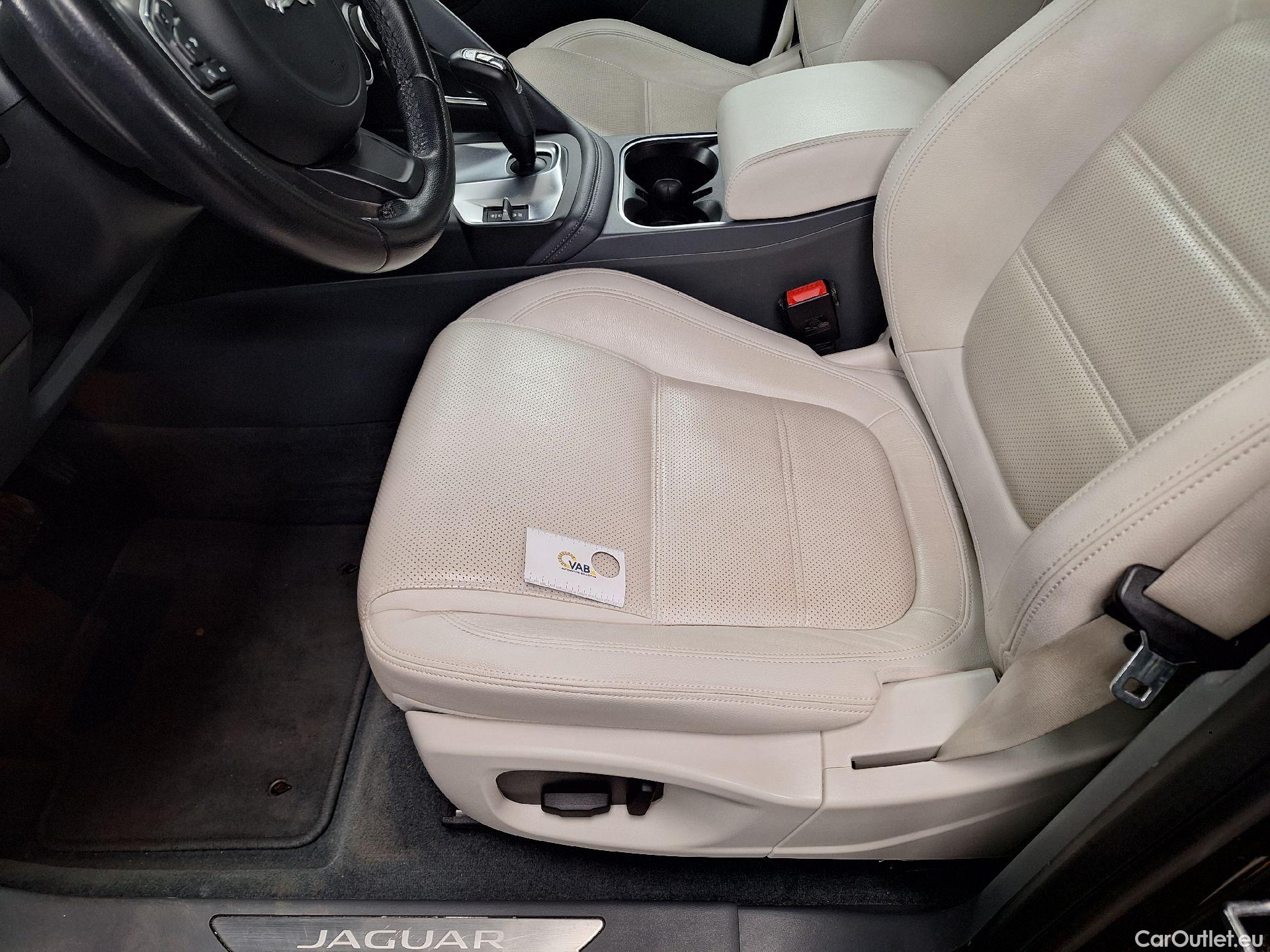  Jaguar  E-PACE Jaguar,  '17, Jaguar  D150 Aut. AWD S 5d #3