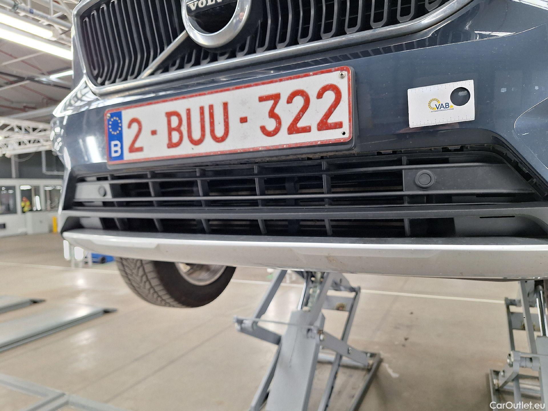  Volvo  XC 40 Volvo, XC40 '17, Volvo XC40 T2 Momentum Pro 5d #30