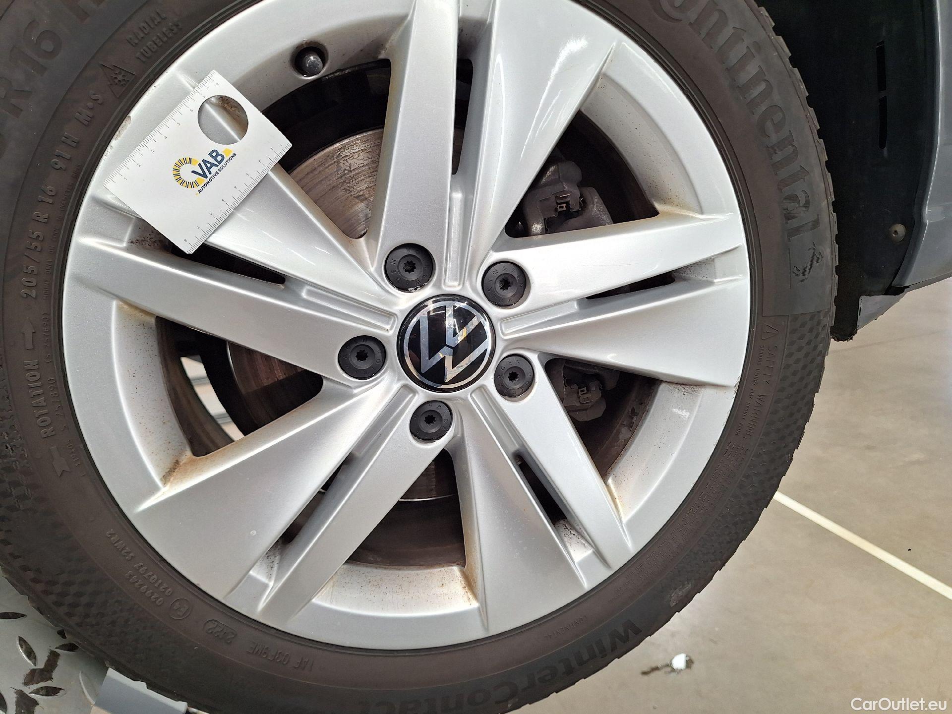  Volkswagen  Golf  VW, VIII '20, Volkswagen VIII 1.0 eTSI 81kW Life DSG 5d #37