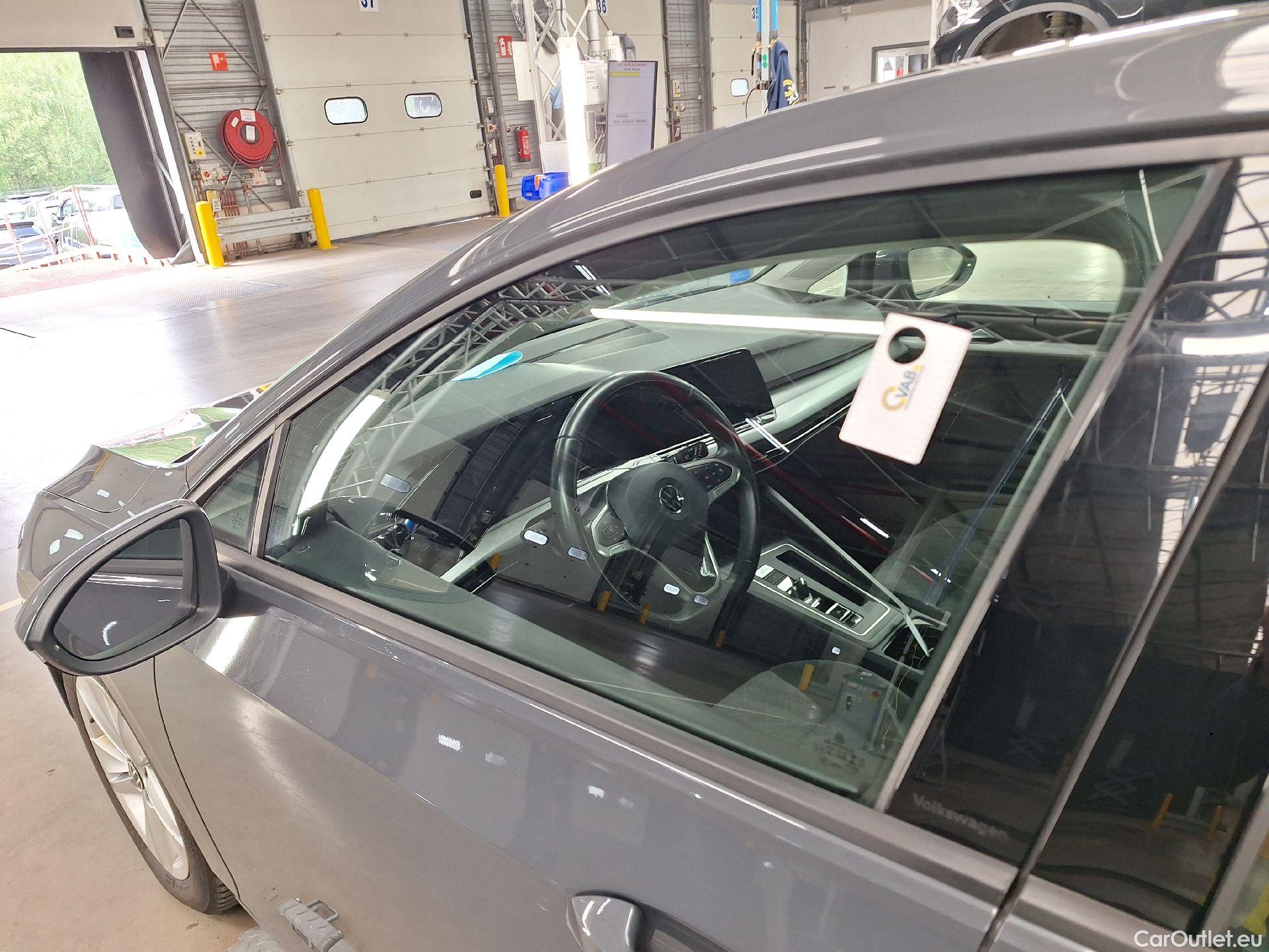  Volkswagen  Golf  VW, VIII '20, Volkswagen VIII 1.0 eTSI 81kW Life DSG 5d #5