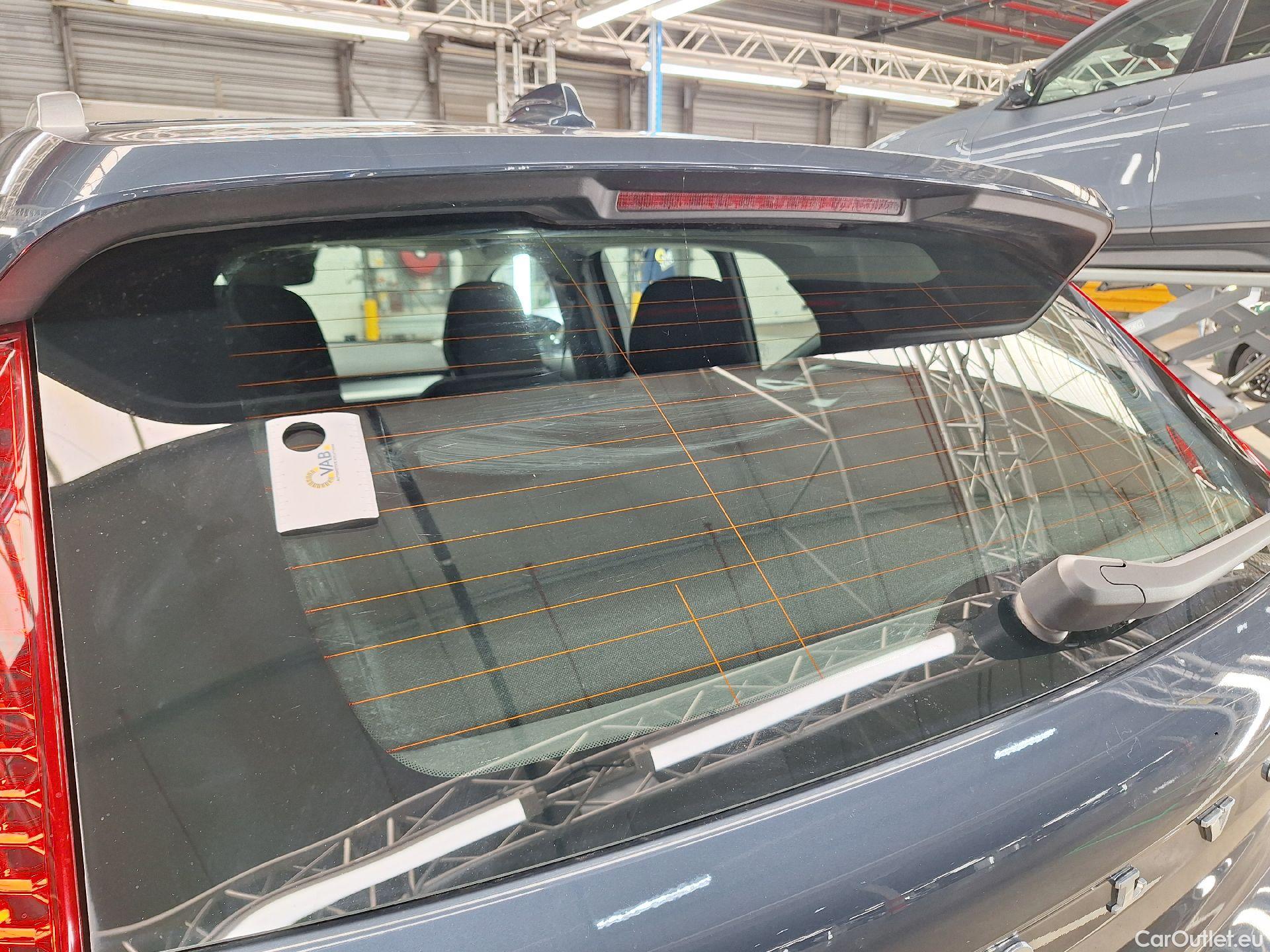  Volvo  XC 40 Volvo, XC40 '17, Volvo XC40 T2 Momentum Pro 5d #9