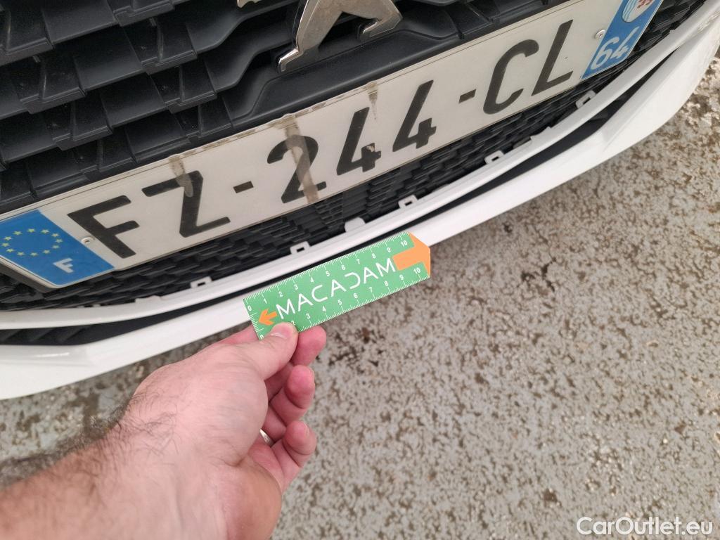 Peugeot  208  Premium 1.5 HDi 100CV BVM6 E6d #16