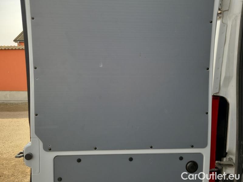  Citroen  Jumper  ChassisCab  (2014->) 2.2BHDi 33 L2H2 140 4d #7