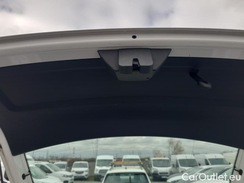  Skoda  Fabia  Combi (2015) Com.1.0TSI 70 Ambition 5d #10