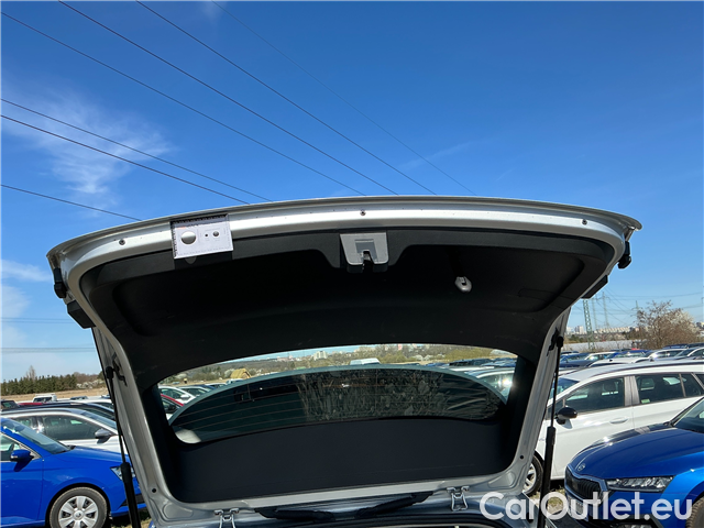 Skoda  Octavia Oct.Combi 2.0TDI 110 Ambit. AT #5