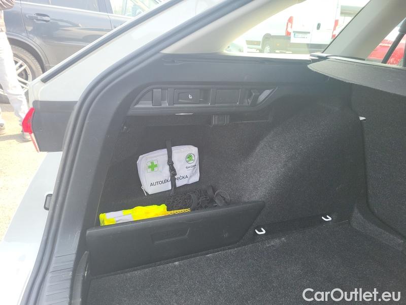  Skoda  Octavia  Combi (NX3)(2020) Oct.Combi 1.5TSI 110 Style #11