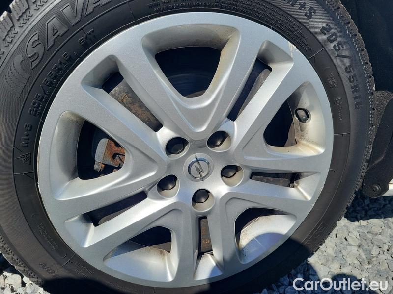  Opel  Astra  SportsTourer (2022) ST 1.5CDTi 77 Edition 5d #4
