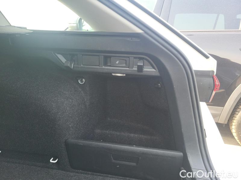  Skoda  Octavia  Combi (NX3)(2020) Oct.Combi 1.5TSI 110 Style #10