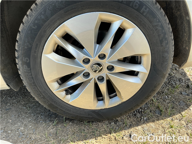  Skoda  Octavia Oct.Combi 2.0TDI 110 Ambit. AT #16