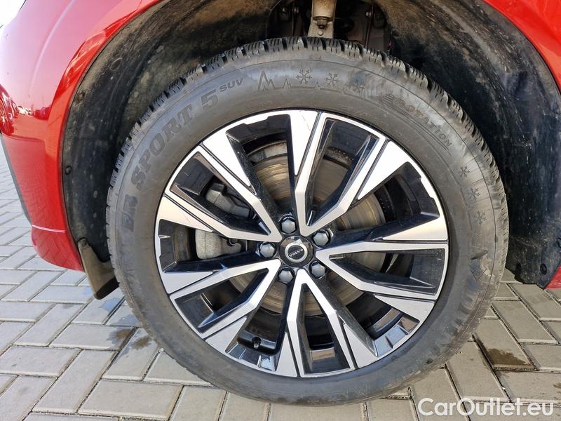  Volvo  XC60  (2008)  B5 Plus Dark AT 5d #2