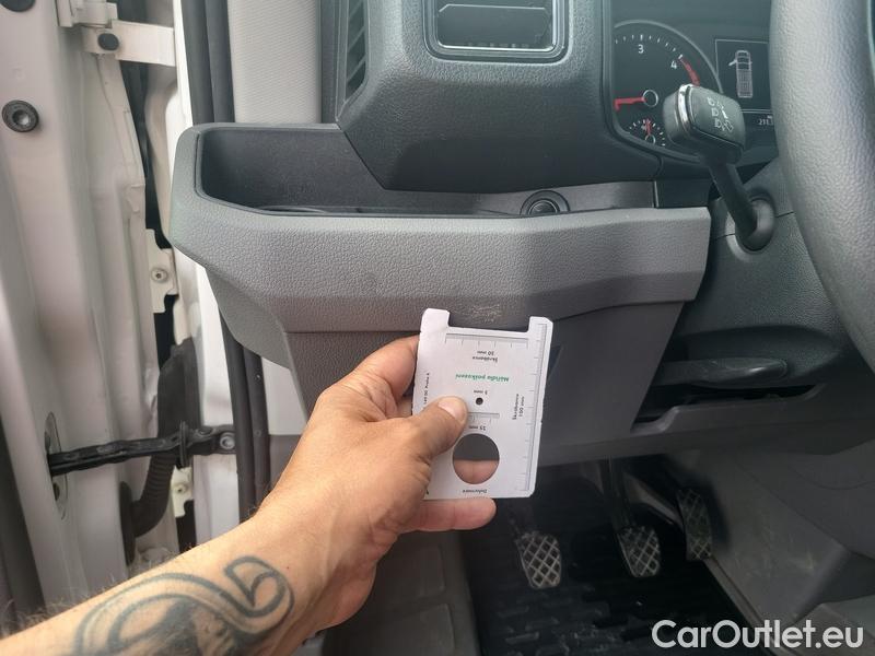 Volkswagen  Crafter  Flatbed  (SZ) (2017-->)  30 103 stred rozvor #7